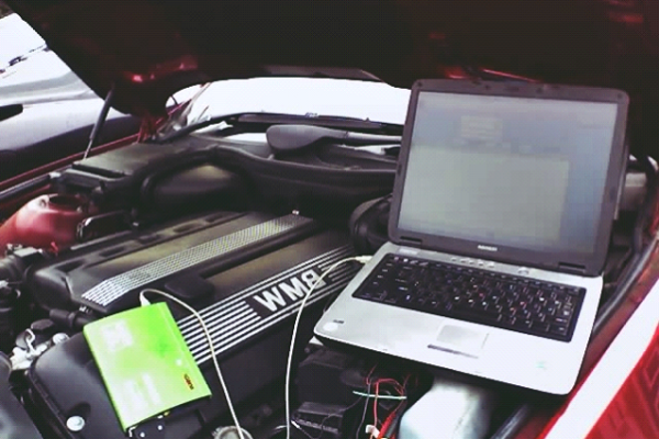 Va doriti un tester de diagnoza auto? Aflati CUM sa CUMPARATI UN TESTER AUTO si care sunt instrumentele necesa