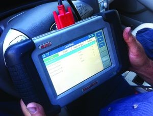 tester auto masina electrica - hibrid